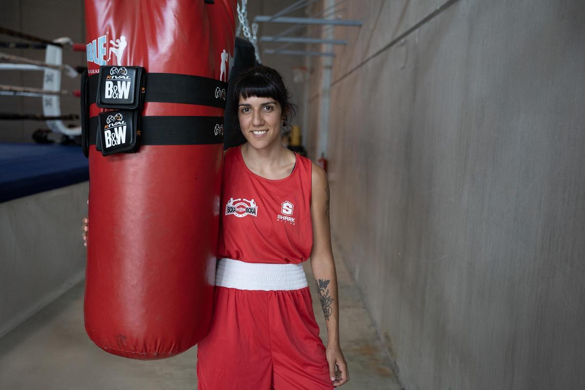 Marta Fernández a les instal·lacions del Club Boxa Alt Empordà, a Figueres.
