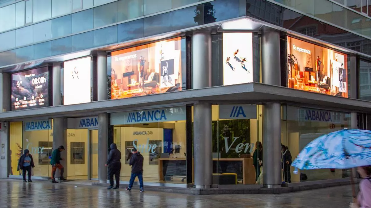 Abanca abre en A Coruña una oficina especializada en acompañamiento digital a sus clientes