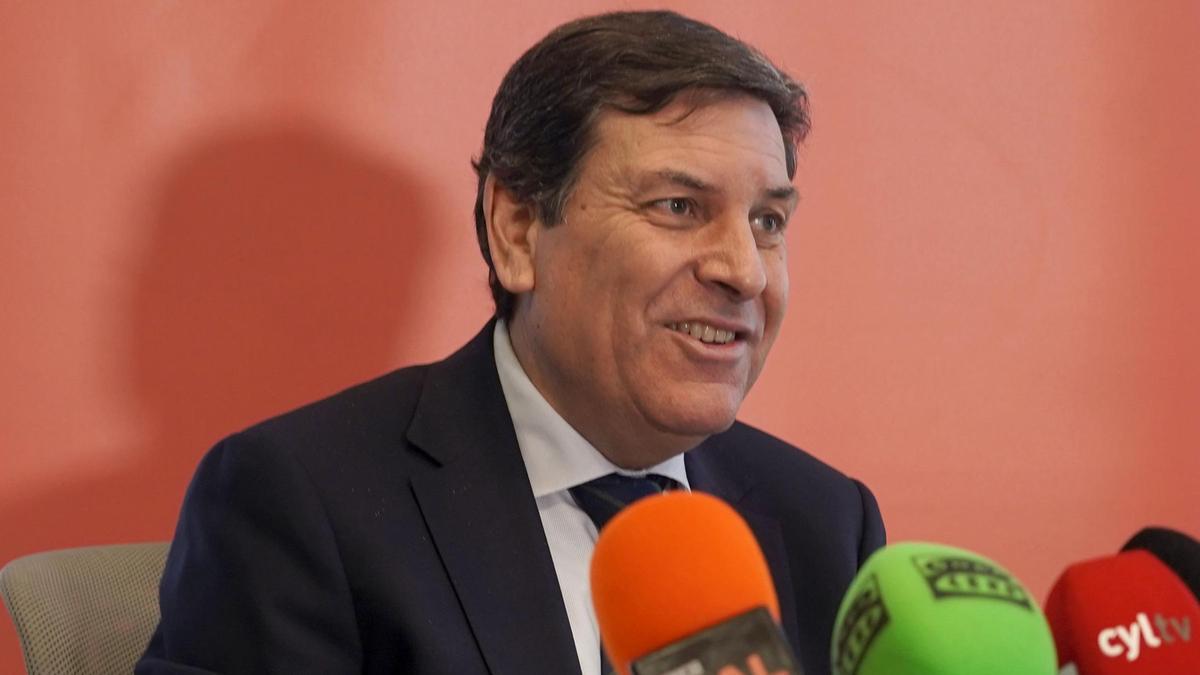 El consejero de Economía y Hacienda de la Junta, Carlos Fernández Carriedo, durante sus declaraciones.