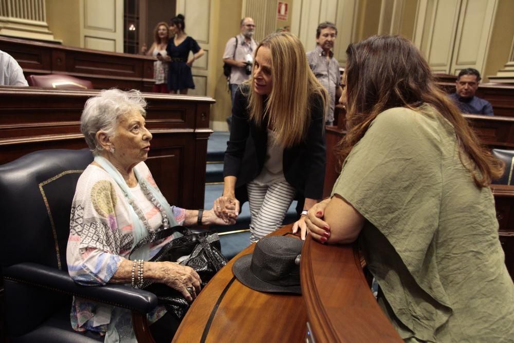 El Parlamento abre sus puertas a los mayores