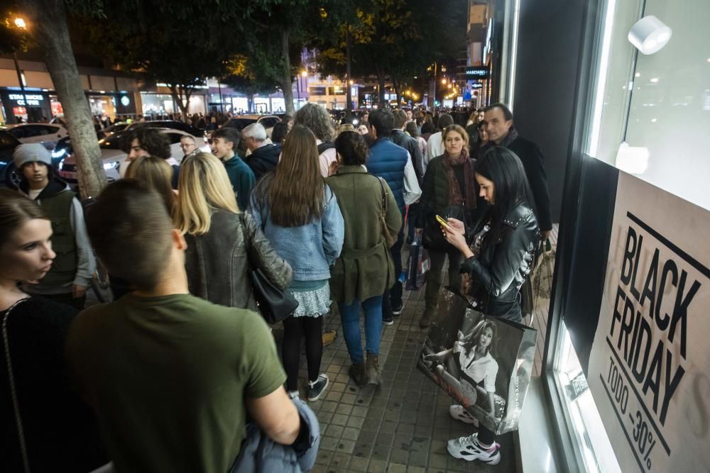 Atascos en València por el 'Black Friday'