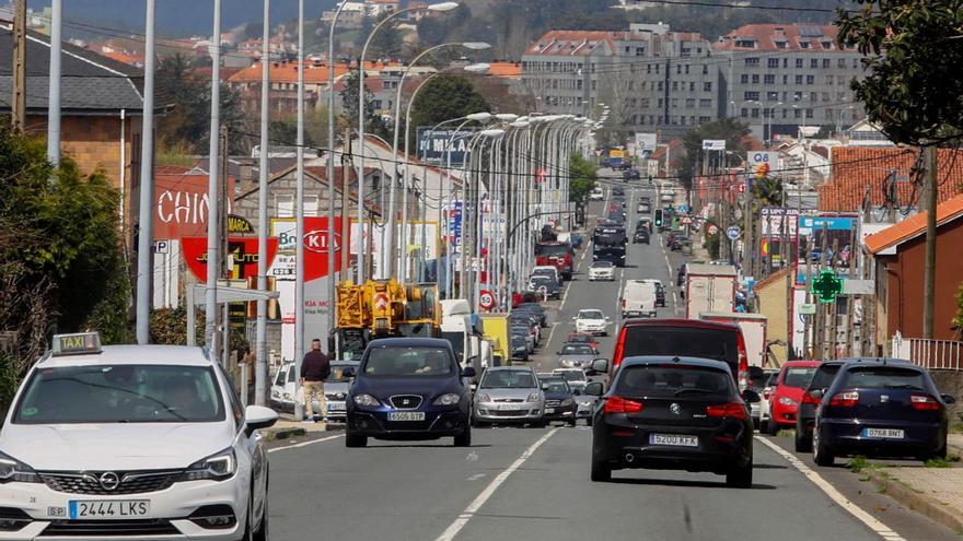 Avenida de Rubiáns que pasará a formar parte del callejero urbano de Vilagarcía. |   // IÑAKI ABELLA