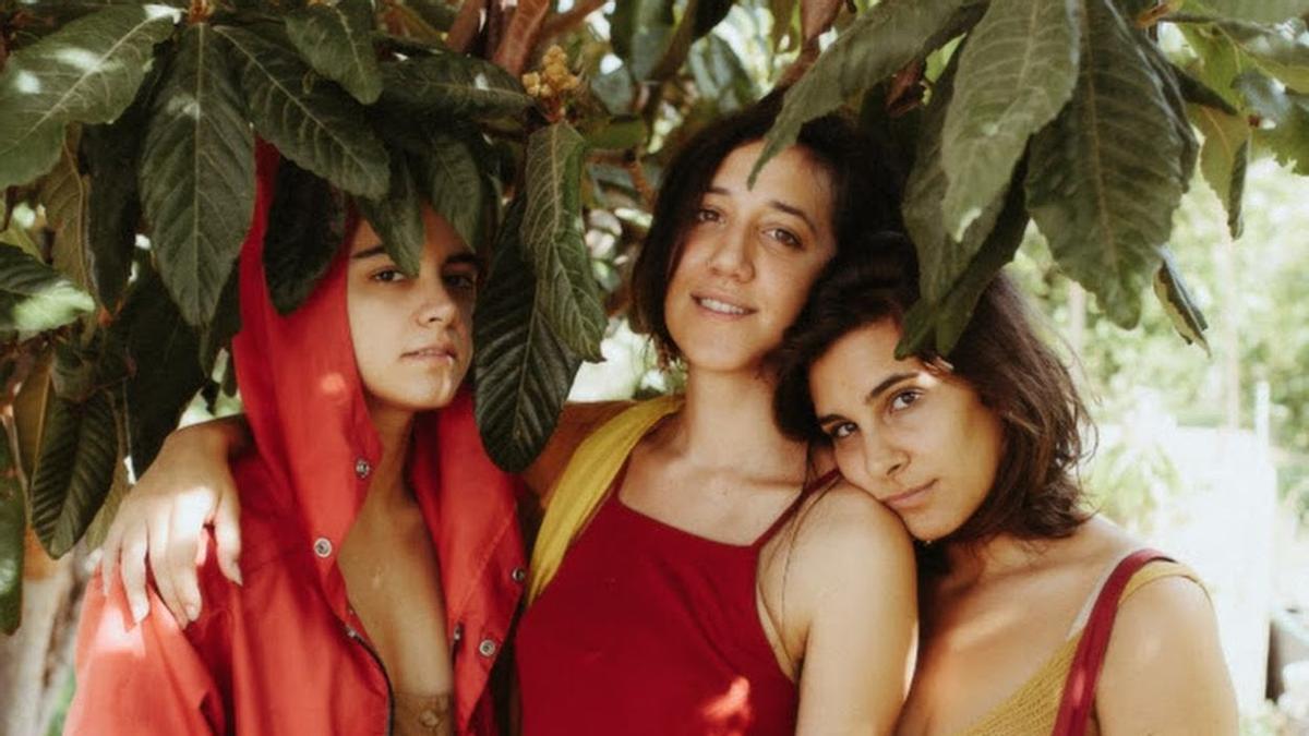 El trío Marala recibió el premio al mejor disco de música de raíz tradicional por su trabajo ‘A trenc d’alba’.