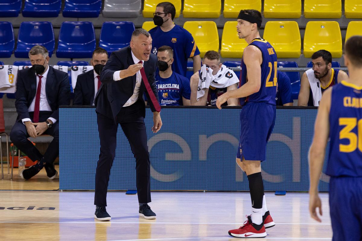 Jasikevicius da instrucciones a Kuric en un reciente partido