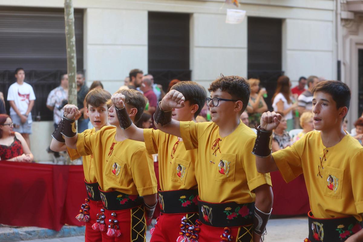 Distintas «escuelas» de fiesta hacen que el interés de los niños y niñas de Xixona por la festividad de Moros y Cristianos se despierte desde bien temprano