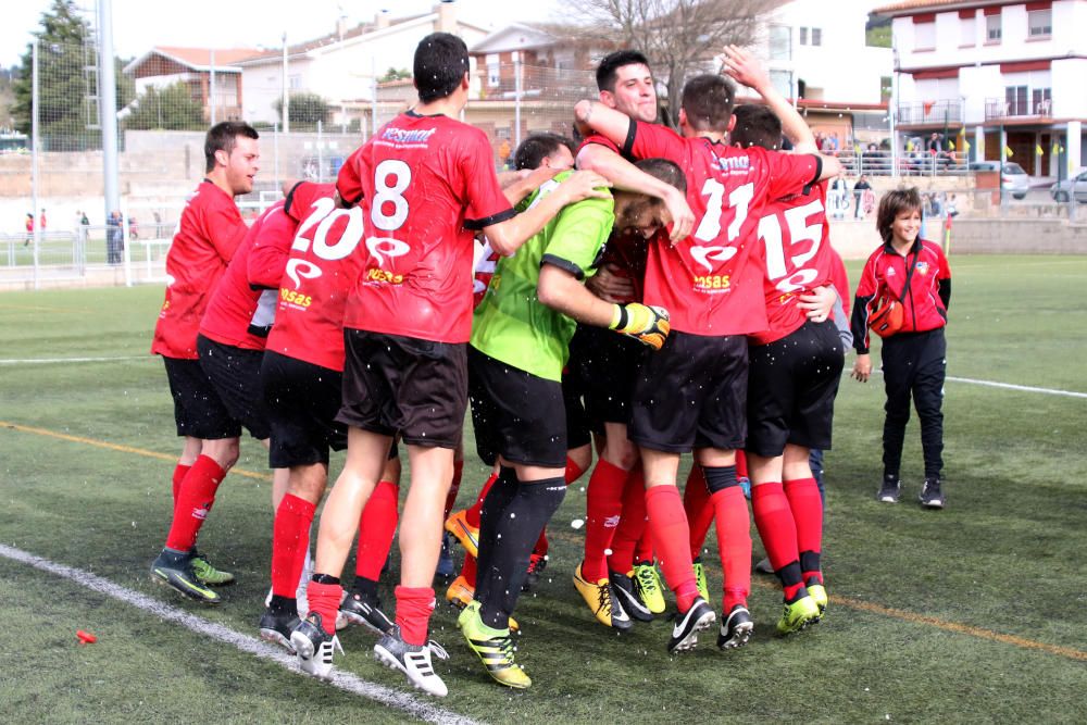 L''Artés goleja i puja a Tercera Catalana