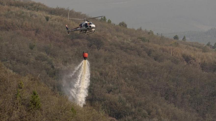 Galicia combate nueve incendios que han devorado casi 1.300 hectáreas