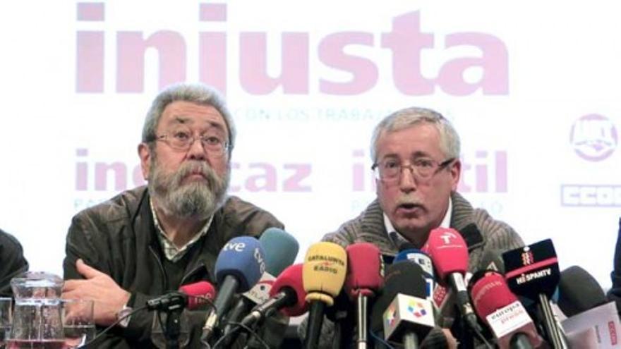 CCOO Y UGT rechazan por &quot;inútil&quot; la reforma laboral