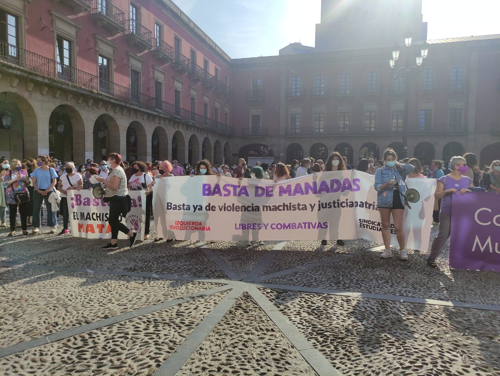 Clamor unánime en Gijón para condenar la supuesta violación denunciada por dos jóvenes