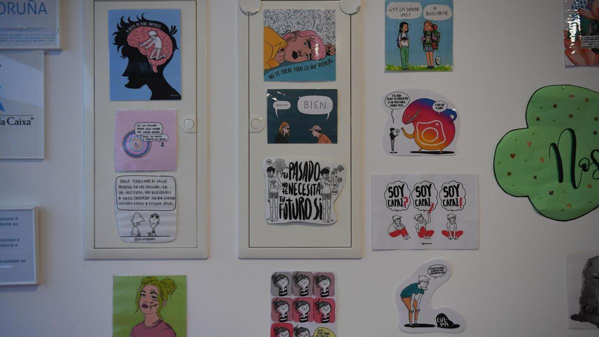 Ilustraciones en una pared de la ABAC