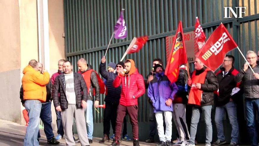 Protesta de los trabajadores de la empresa Magosa para reclamar el pago de sus salarios