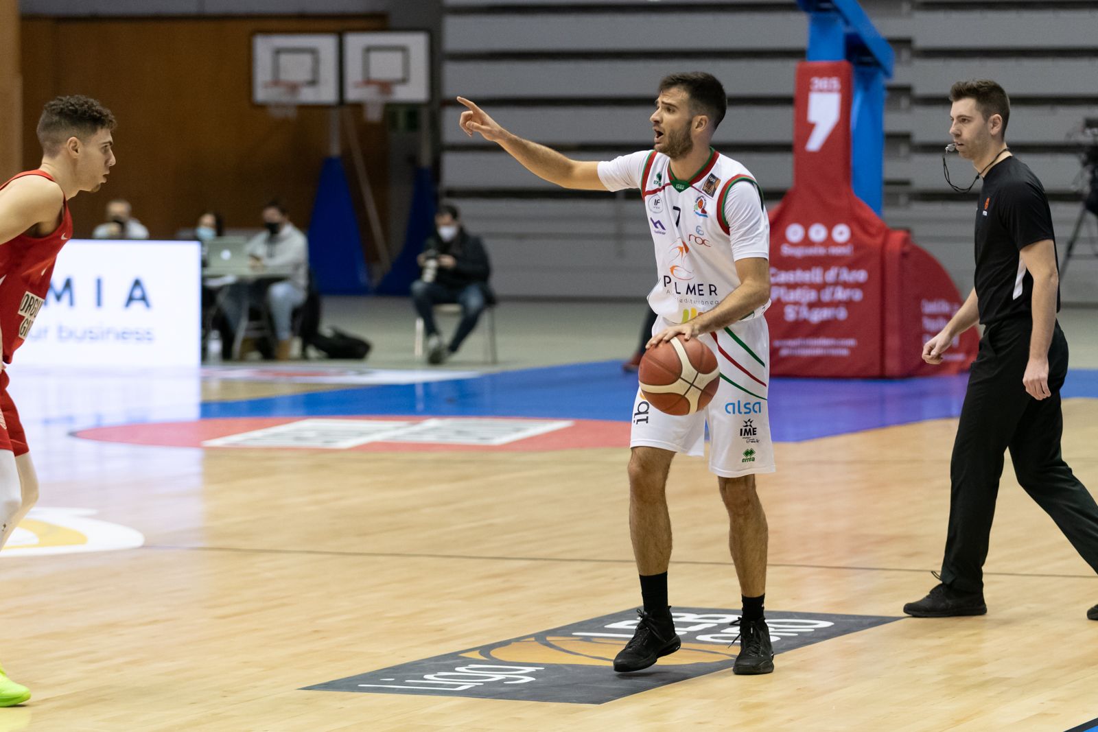 El Palmer Palma abre el año con un triunfo en Girona