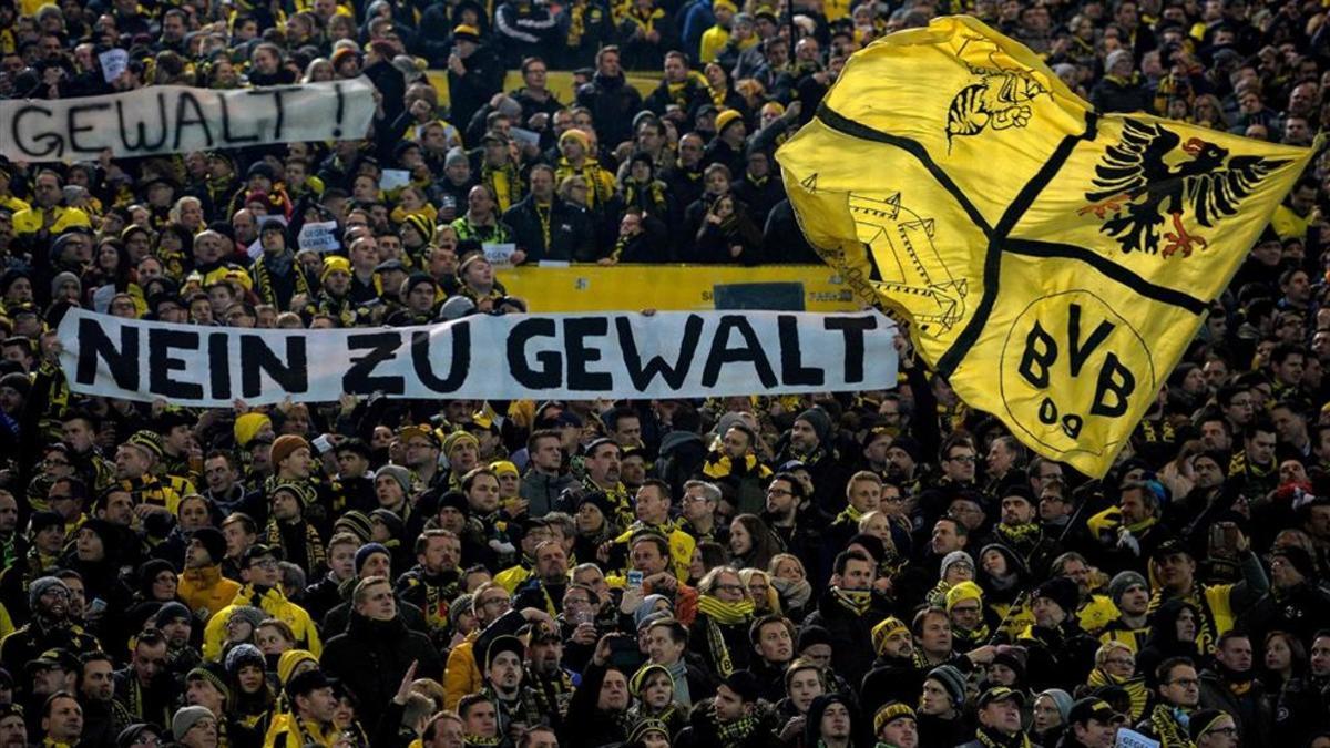 La emblemática curva del estadio del Borussia Dortmund será clausurada