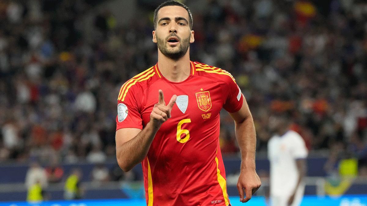 Mikel Merino: "Lamine tiene nivel para ganar el Balón de Oro"