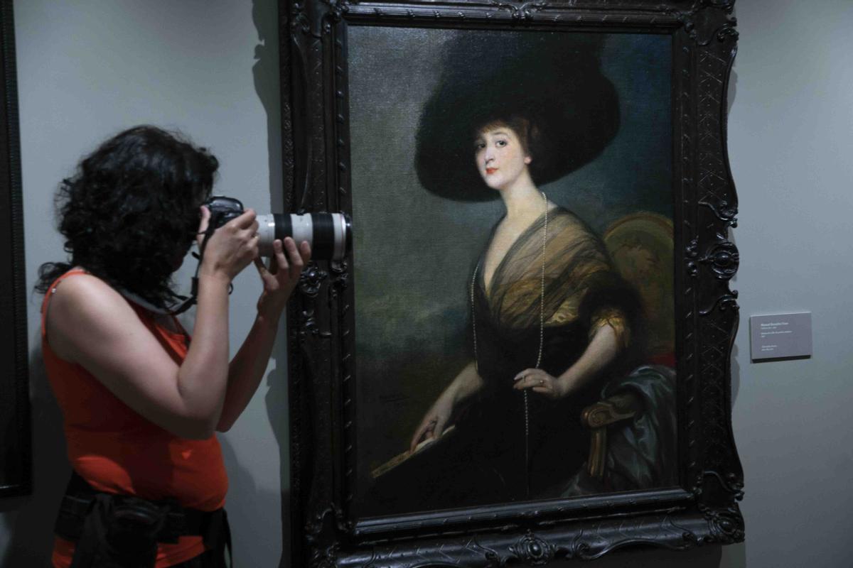 Exposición Identidades Femeninas