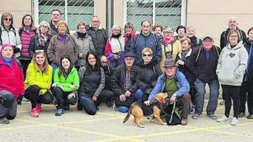 Caminada fins al castell de Mirambell organitzada pel CAP de Calaf  | AJ. CALONGE DE SEGARRA