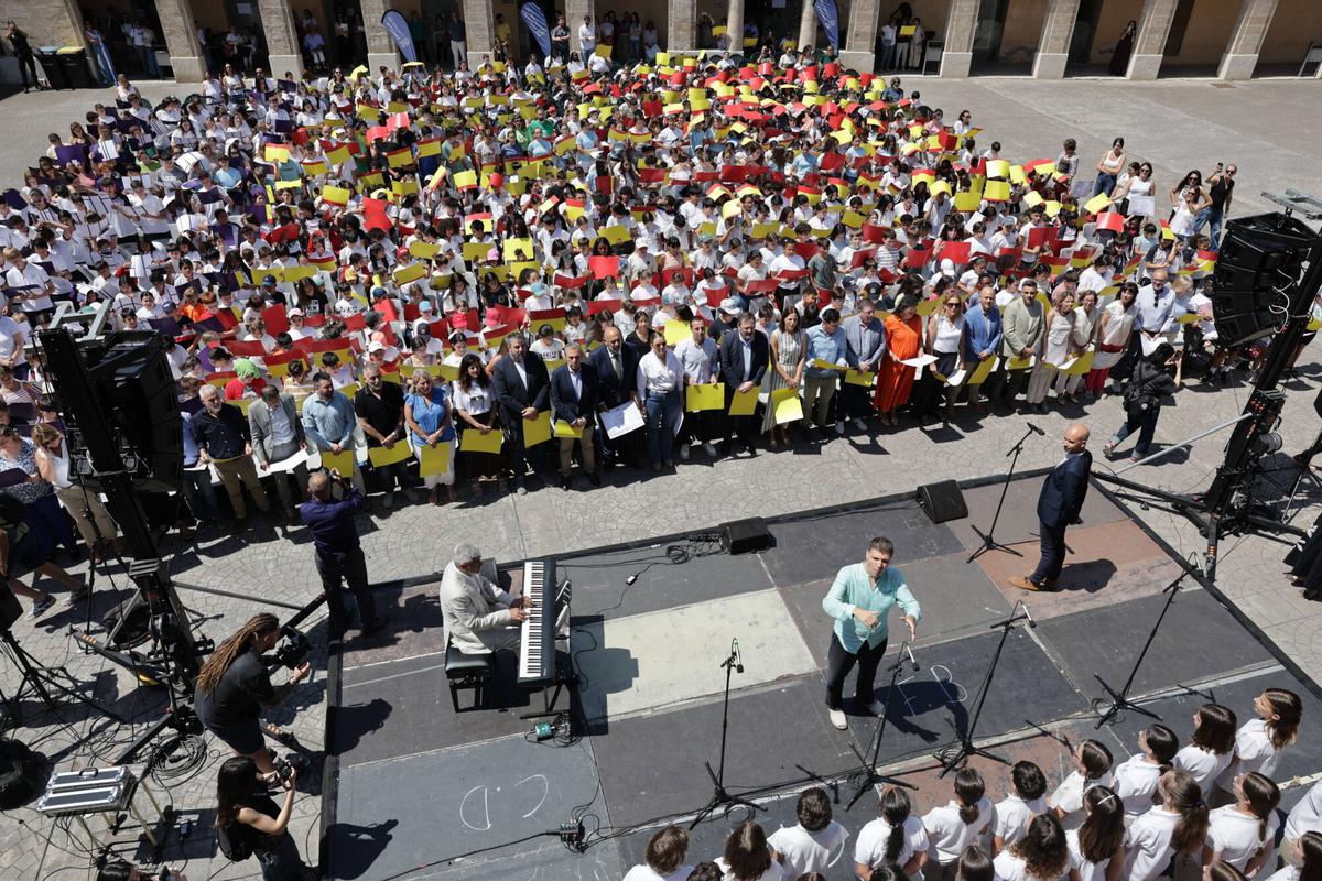 Un millar de escolares mallorquines reivindican el "valor cultural" de La Balanguera en la Misericòrdia de Palma