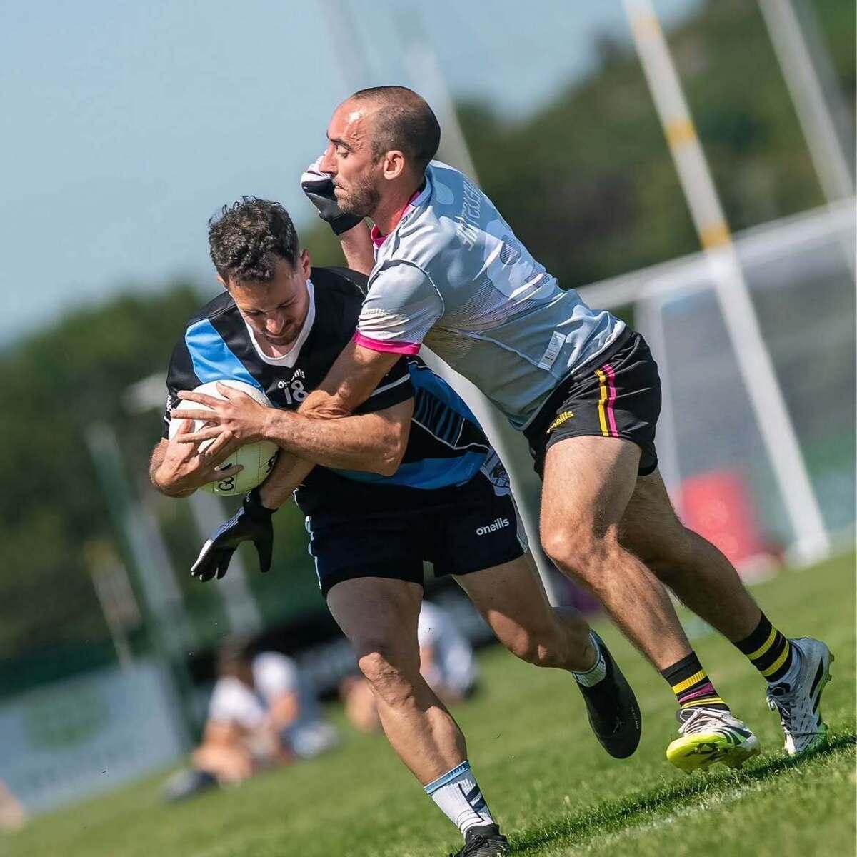 Un jugador de la selección gallega de fútbol gaélico durante un partido de los World Games 2026