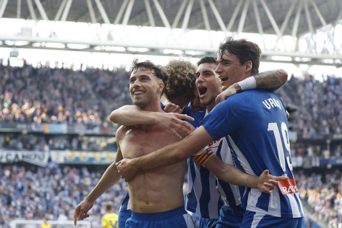 Puado celebra su gol para el Espanyol ante Las Palmas.