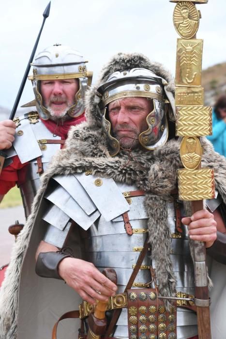 La Asociación Ave Crunia recrea un campamento romano a los pies de la Torre