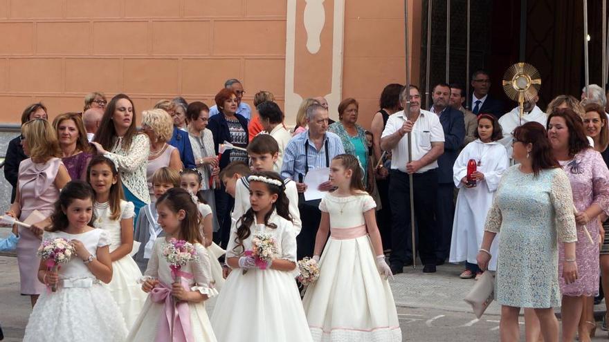 Procesión en Estivella por el Corpus