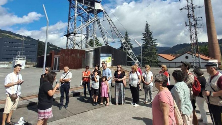 Mieres refuerza sus rutas guiadas para el final del verano: esta es la oferta