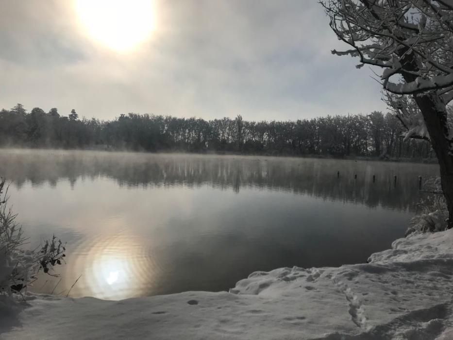 Paisatge matinal nevat a la Catalunya Central