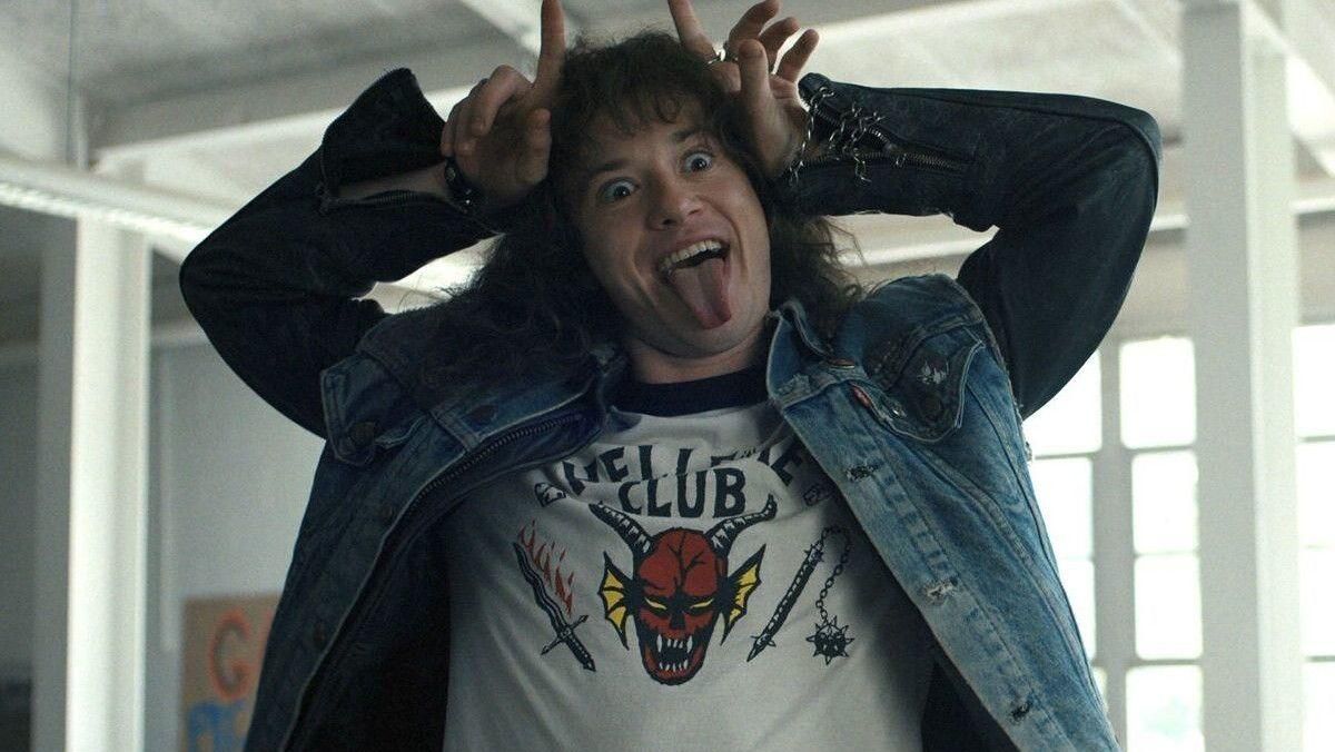 Josep Quinn, como Eddie en ’Stranger things 4’.
