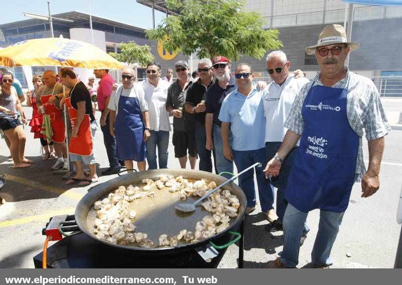 GALERÍA DE FOTOS - Día de las paellas en El Grao