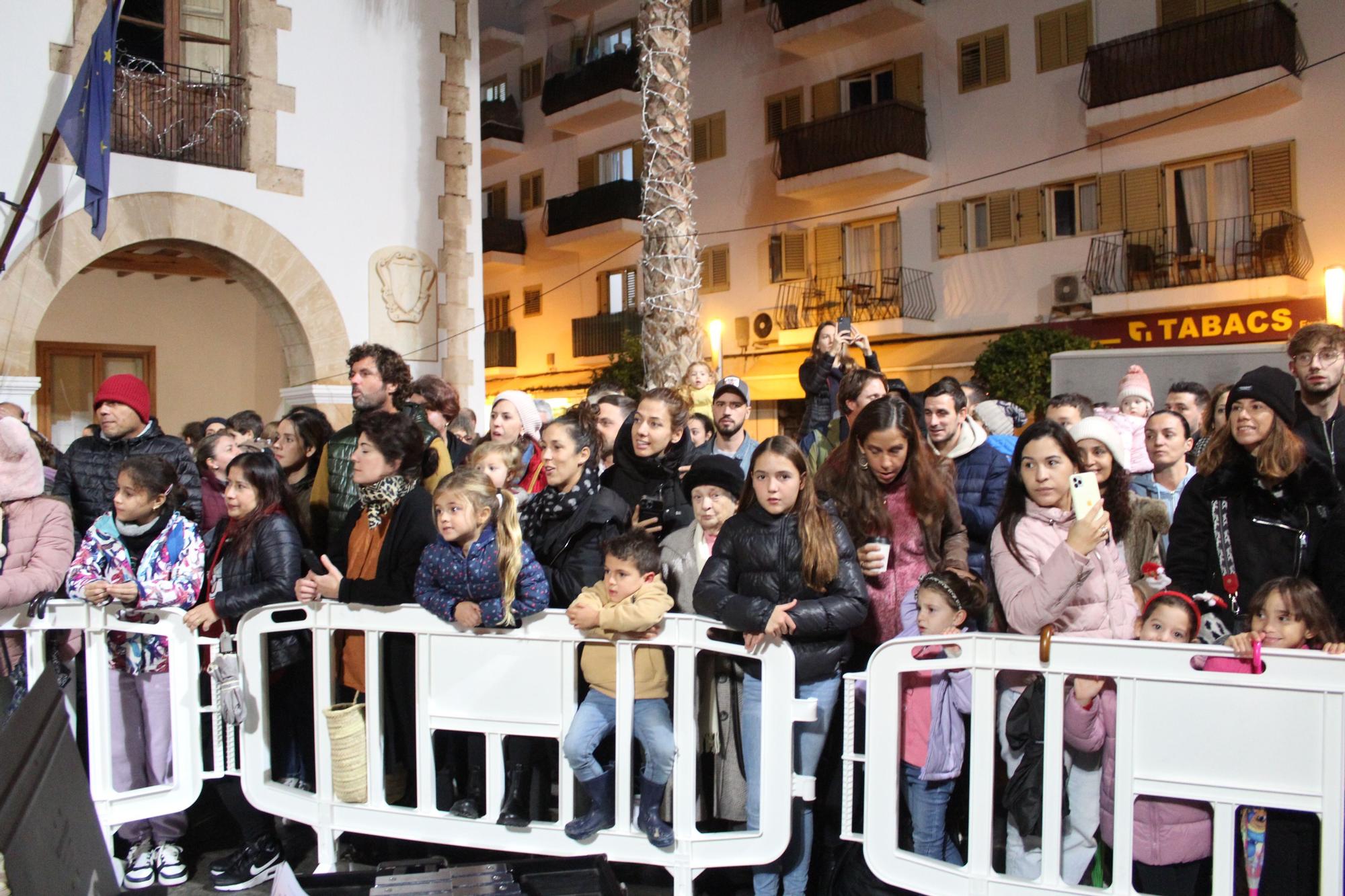 Encendido del alumbrado navideño en Santa Eulària.