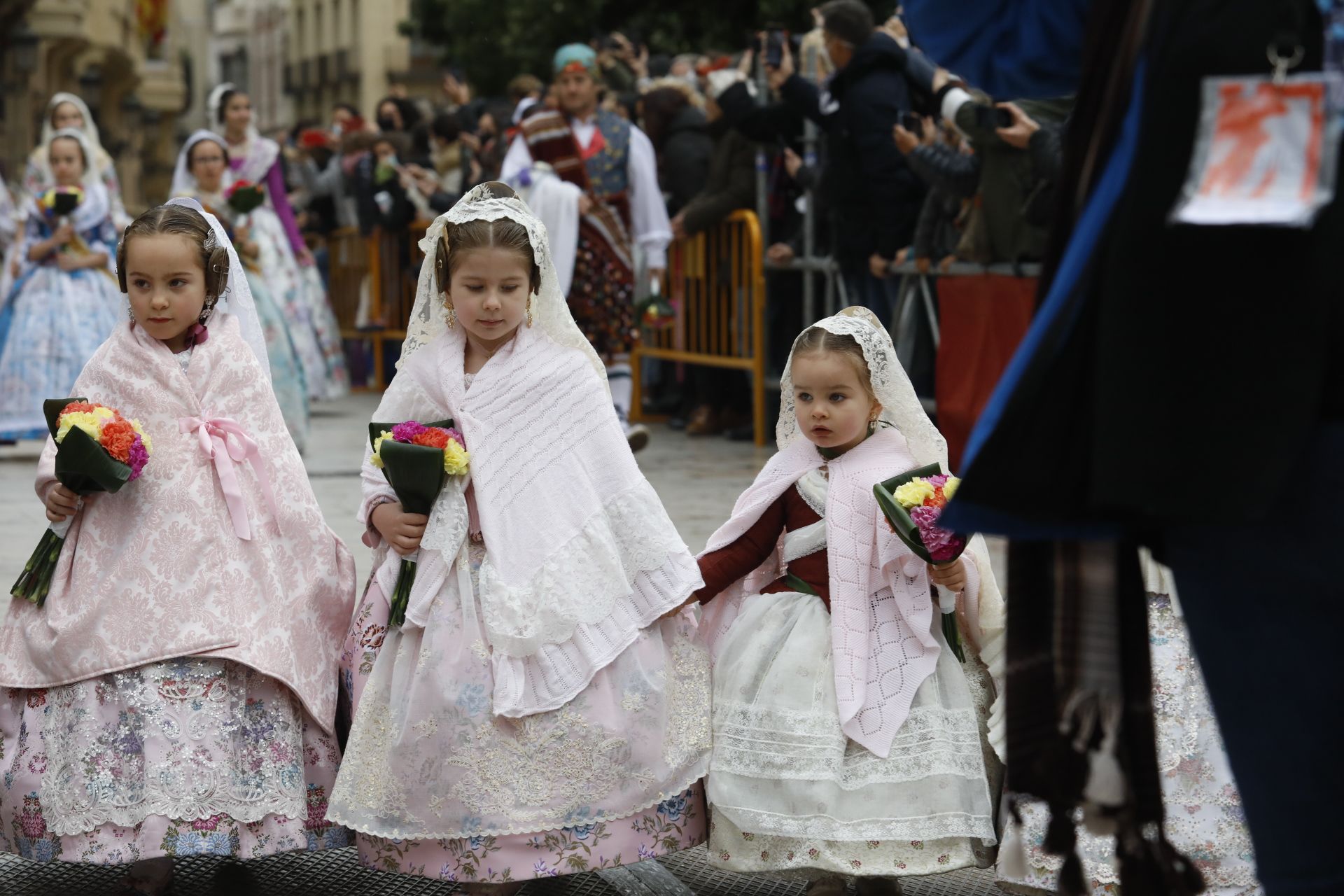Búscate en el primer día de Ofrenda por la calle Quart (entre las 115.30 y las 17.00 horas)