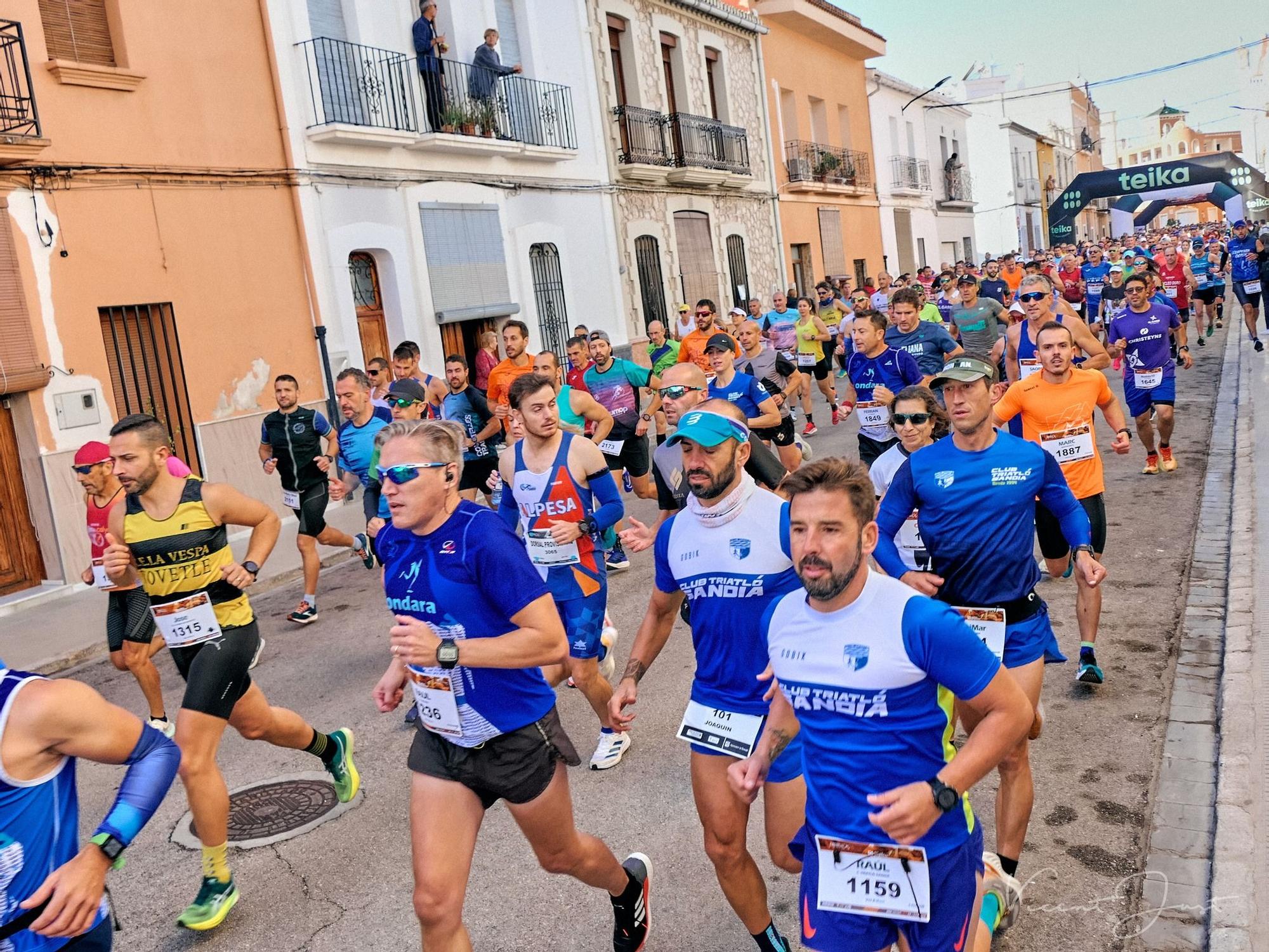 Búscate en la XI Cursa Solidària de Beniarjó