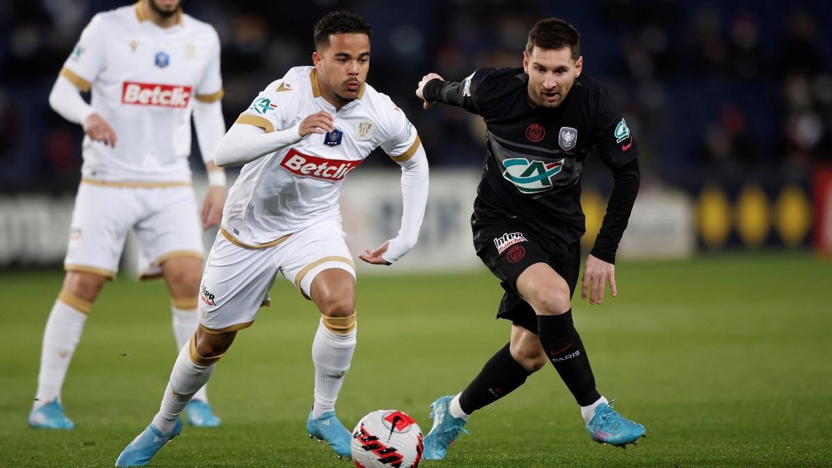 Messi durante el partido ante el Niza