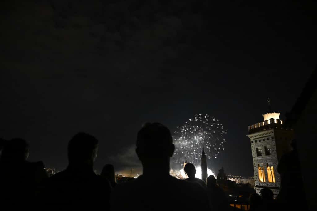 Los fuegos artificiales ponen un bonito broche final a las Fiestas del Pilar 2025