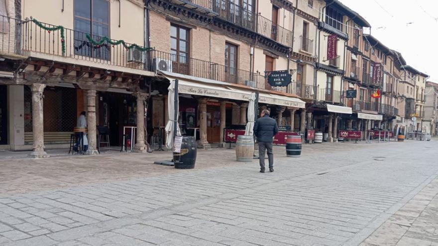 La Plaza Mayor de la localidad toresana, donde se encuentran establecimientos hosteleros. | I. A.