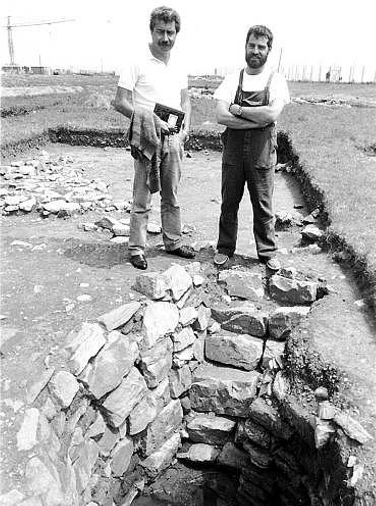 Halladas en el búnker de la Campa Torres más de 20.000 piezas de las excavaciones