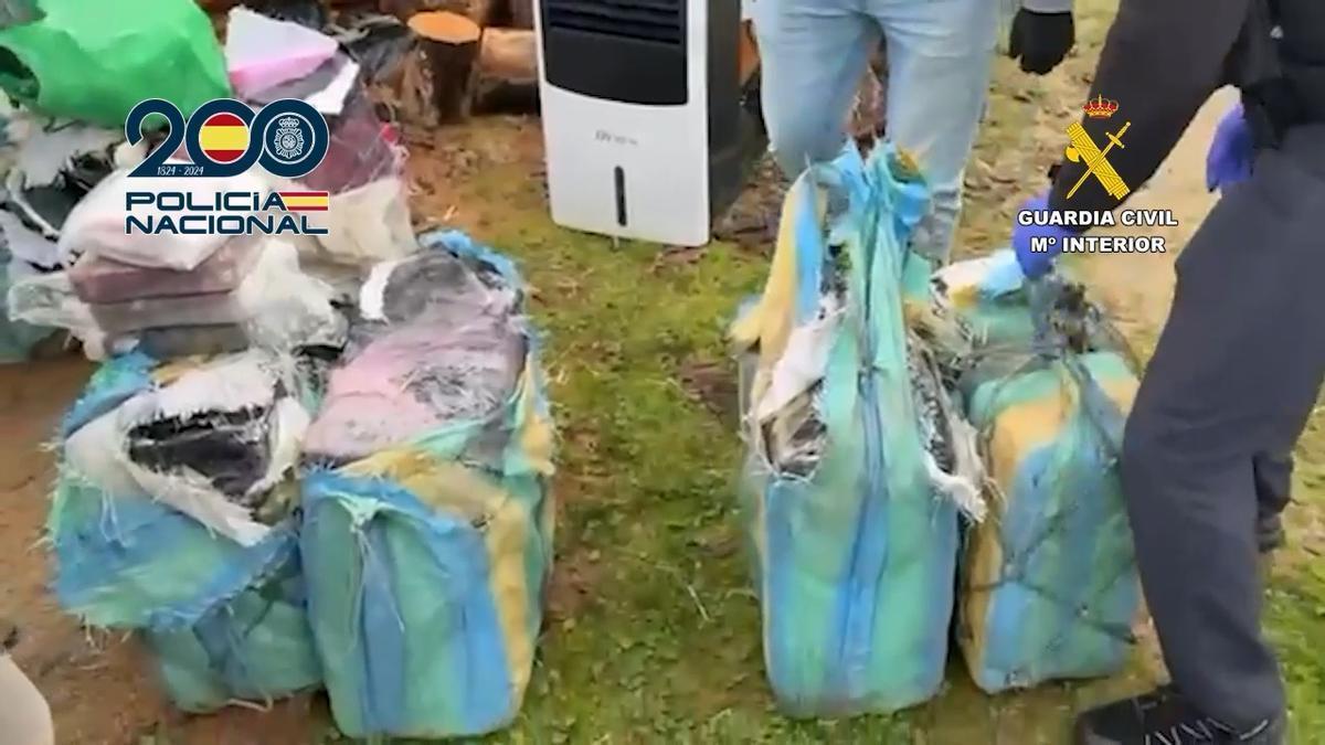 Más de 3.500 kilos de droga incautados y 17 detenidos en una operación policial de Sevilla que implica a Málaga