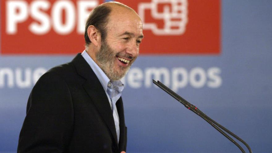 Alfredo Pérez Rubalcaba en un mitin en Alicante