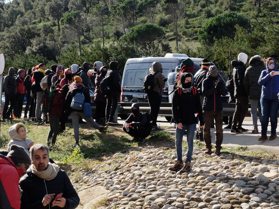 Tsunami Democràtic realitza talls intemitents a l'N-II a la Jonquera