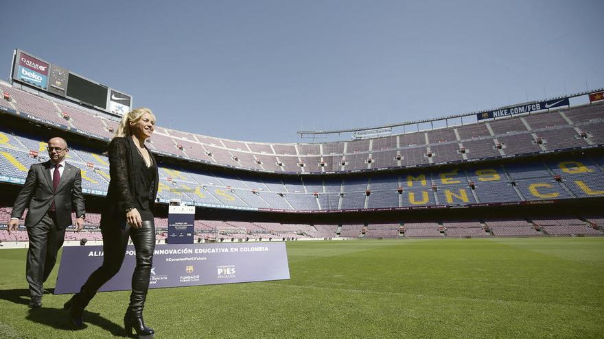 Shakira presentó ayer un nuevo proyecto solidario, una escuela en Colombia, con la colaboración del Barça.