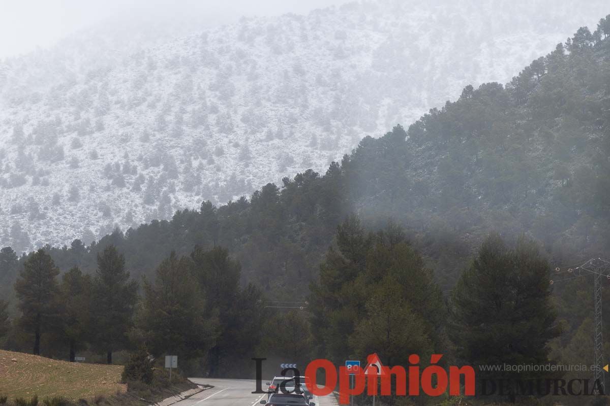 Continúa la nevada en las zonas altas de la comarca del Noroeste