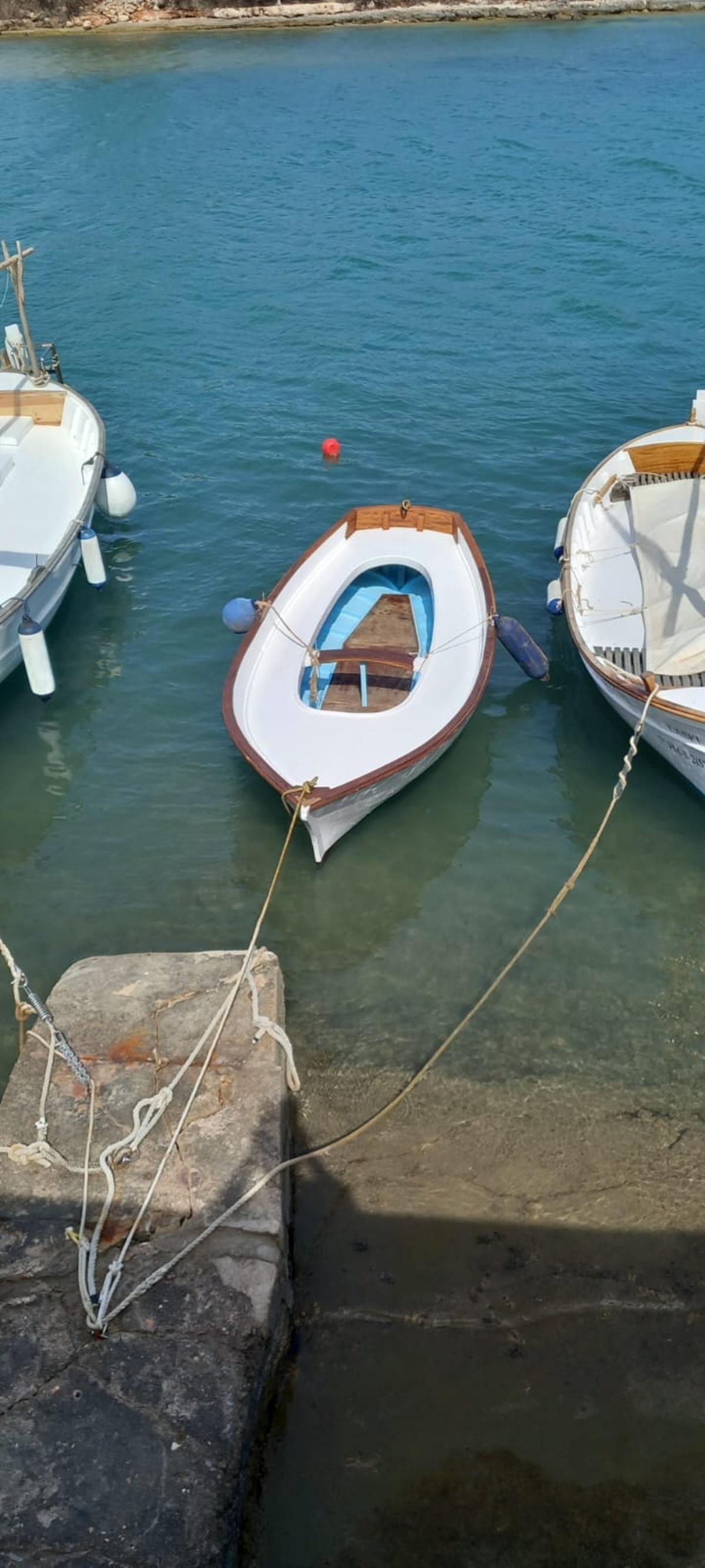 Ordenan el desalojo de las barcas tradicionales de Portocolom debido a la restauración de los 'escars'