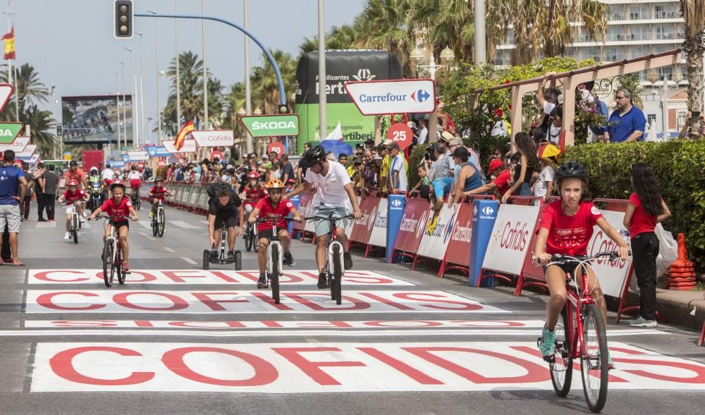 Llegada a Alicante de la tercera etapa de la Vuelta