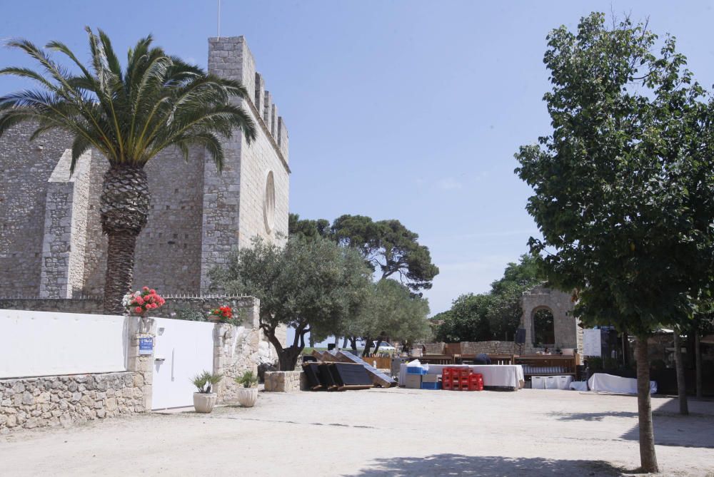 Tanquen l'accés a Sant Martí d'Empúries pel casament d'un magnat dels EUA