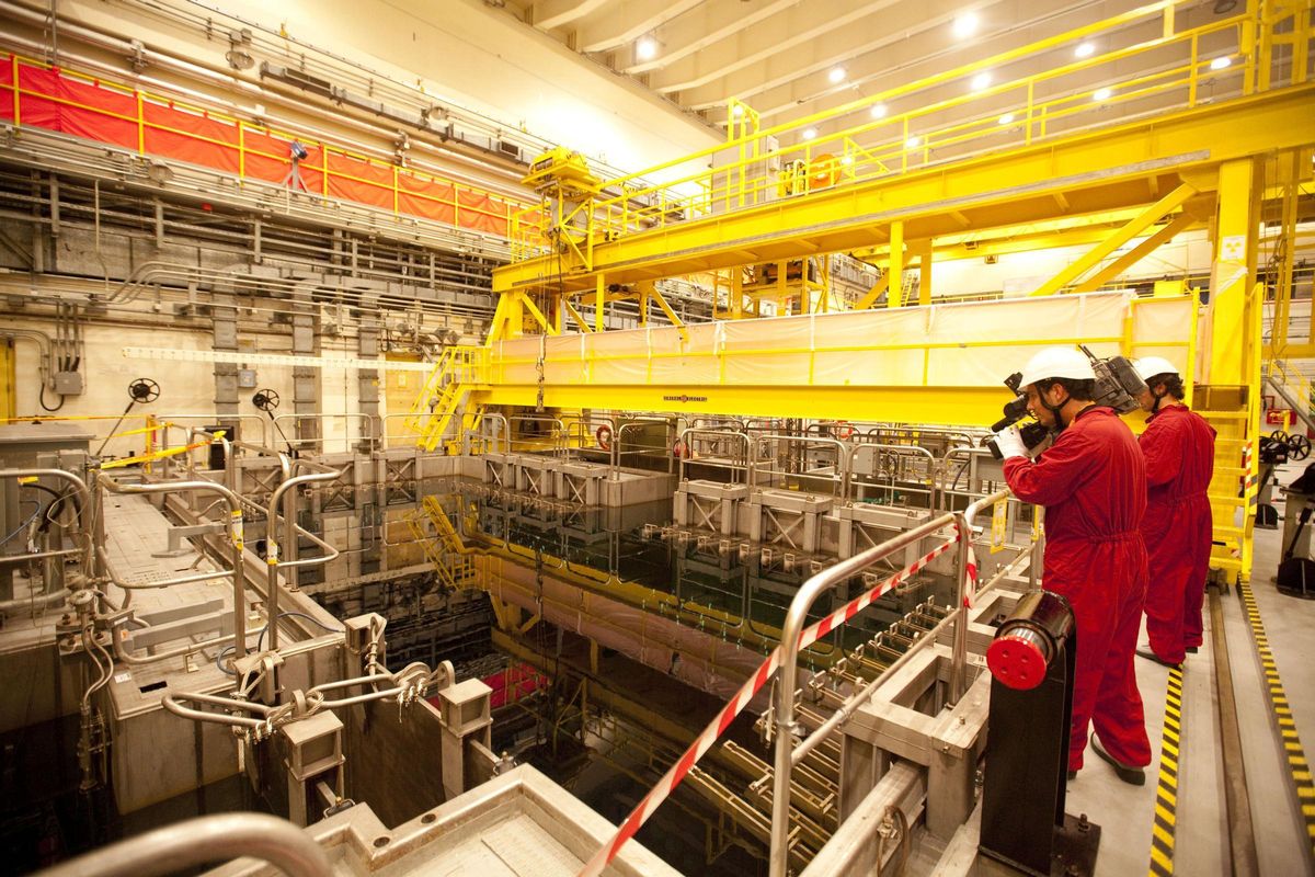 Interior de la central nuclear de Cofrentes durante una parada para su recarga.