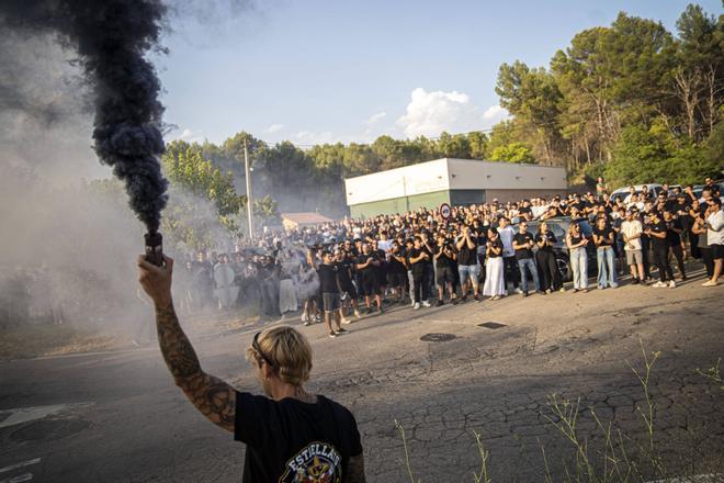 L'últim adeu de Sant Martí de Torroella a Pau Simon, el miner mort a Súria