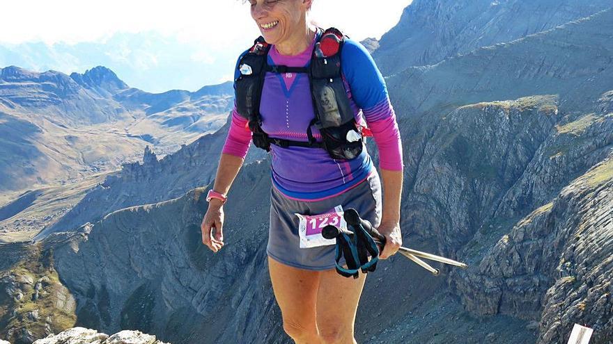 Teresa Forn en plena Ultra Canfranc-Canfranc al Pirineu Aragonès
