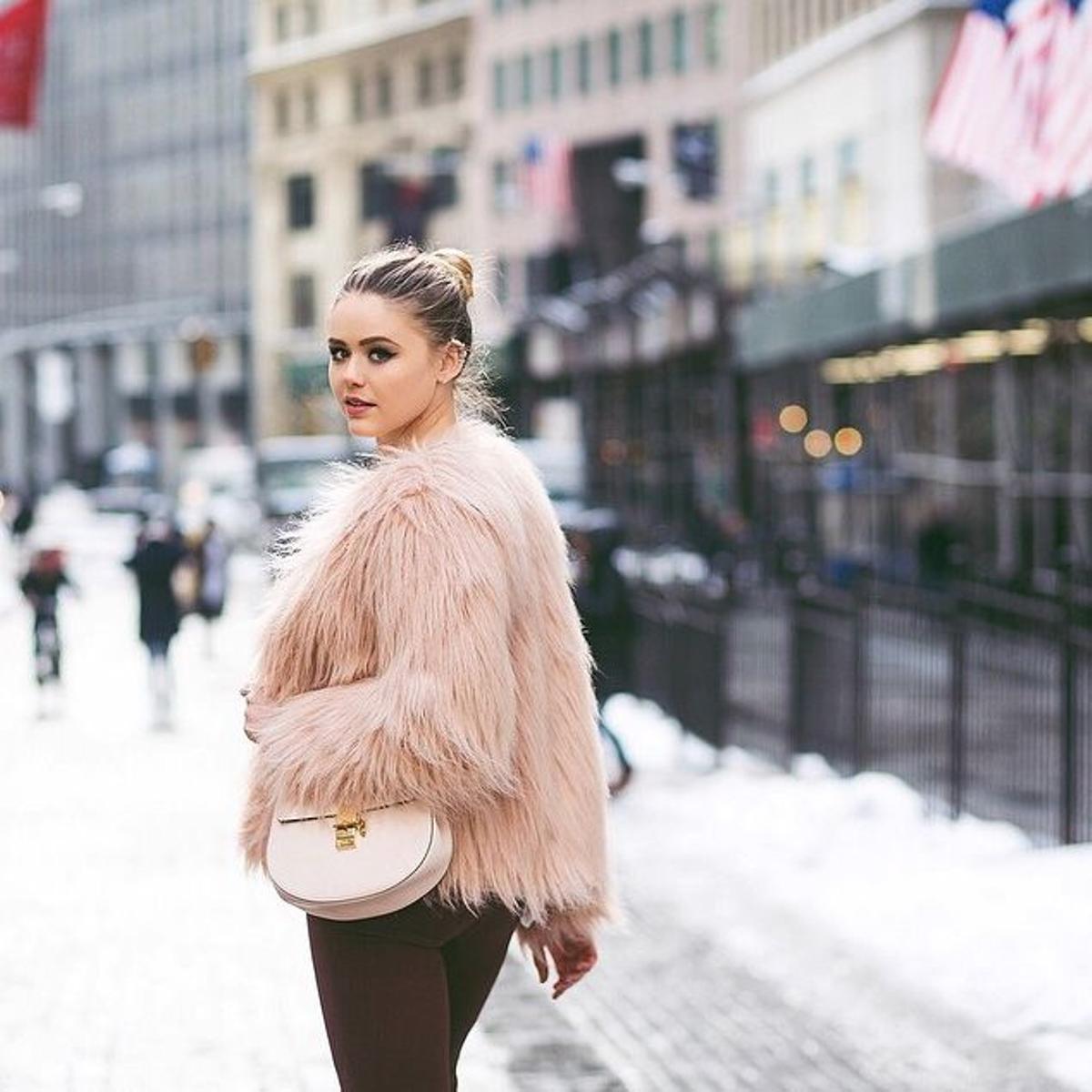 Estilo en la nieve: Kristina Bazan, cazadora de pelo