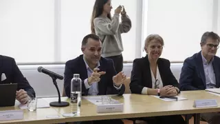 Los hoteleros "sin líneas rojas" en el punto de partida del nuevo convenio de hostelería