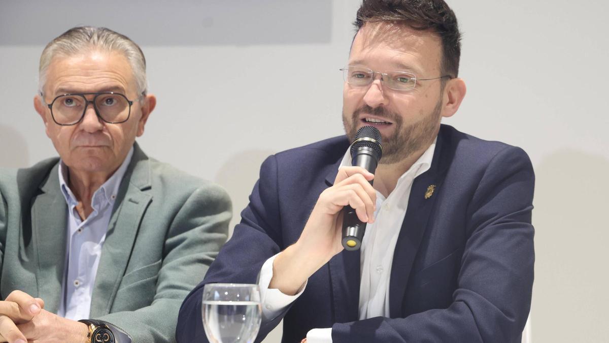 L’alcalde de l’Olleria, Ramón Vidal, en el fòrum Més que Empreses